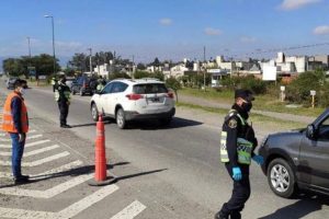 85386-durante-el-fin-de-semana-largo-se-infracciono-a-mas-de-1600-conductores-696x465