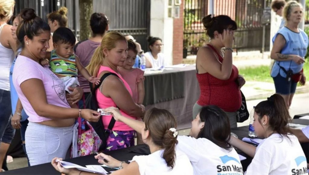 87852-anuncian-medidas-para-evitar-la-intermediacion-en-planes-sociales