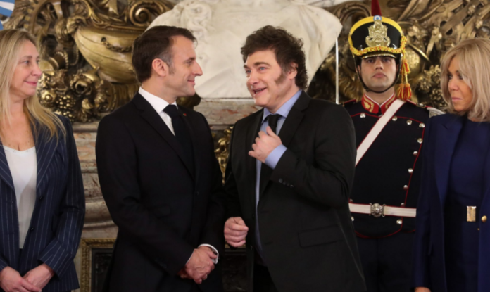 Milei-y-Macron_Casa_Rosada-696x434-1