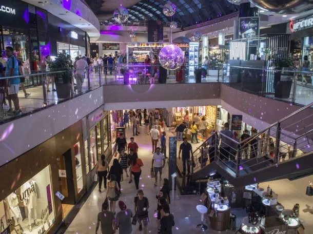 noche-los-shoppings