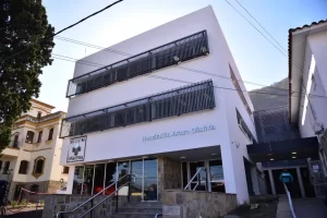 99762-nueva-via-para-gestionarturnosen-el-hospital-arturooniativia