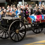 a24  /Las emotivas imágenes del último adiós a José «Pepe» Mujica: caravana y velatorio en Montevideo