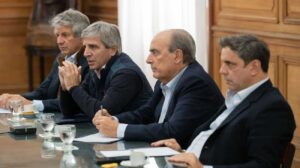 reunion-de-francos-y-caputo-con-gobernadores-20250527-2031153