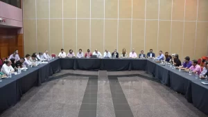 104838-gobierno-y-gremios-abrieron-una-instancia-de-revision-paritaria-20251107203756