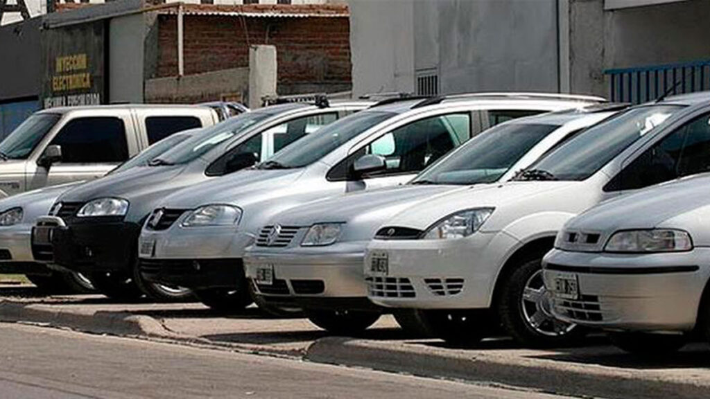 2025-11-10_10-35-la-venta-de-autos-usados-crecio-casi-12-en-lo-que-va-del-ano