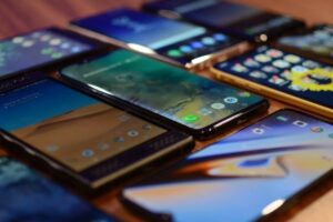 2026-01-13_17-25-adios-a-los-aranceles-a-celulares-y-hay-expectativa-por-la-baja-en-los-precios