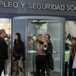 iProfesional    / Oficial: el Gobierno eliminó el presentismo y baja el sueldo de empleados públicos