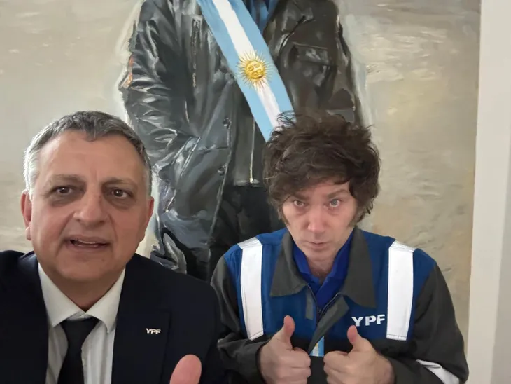 javier-milei-recibio-al-presidente-ypf-horacio-marin