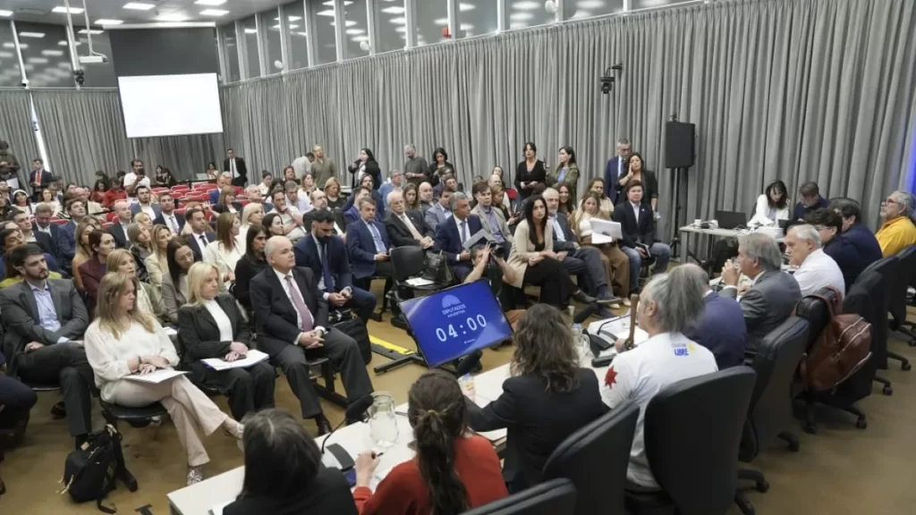 2026-03-26_12-48-ley-de-glaciares-crecio-la-imagen-positiva-de-la-mineria-en-el-pais (1)