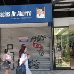 iProfesional   / Se apaga una cadena de farmacias: revoleo de cheques sin fondos, deuda multimillonaria y cierre de sucursales