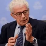 Perfil   / Cúneo Libarona defendió a Adorni tras la polémica y negó irregularidades por los viajes