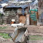 ámbito   / El INDEC da a conocer la pobreza del cierre de 2025: ¿logrará perforar el 30%?