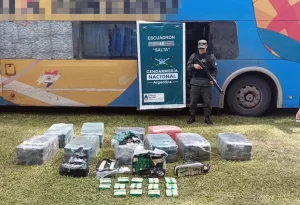 2026-04-28_18-38-atraparon-a-14-colombianos-que-ingresaban-ilegalmente-a-territorio-salteno (1)