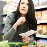 LML   / Los argentinos hacen menos compras y eligen envases más chicos