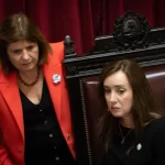 La Nación   / Caos por los pliegos judiciales: Santiago Caputo quiso vetar a una candidata ligada a Cúneo Libarona, pero Karina Milei lo impidió