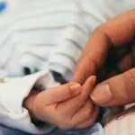 Perfil  / Nacen menos bebés: una nueva “culpa” para las mujeres