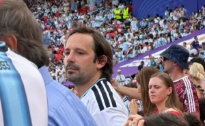 mientras-javier-milei-pide-austeridad-un-funcionario-clave-viajo-al-mundial-urgente24 (1)