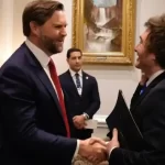 Perfil   / Javier Milei recibirá en noviembre a J.D. Vance, el vicepresidente de los Estados Unidos